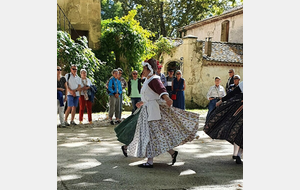 Présentation du costume et danses traditionnelles
18/09/2022